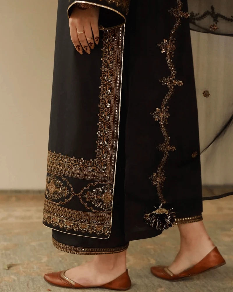 Royal Black Attire – Classic 3-Piece Suit for Women