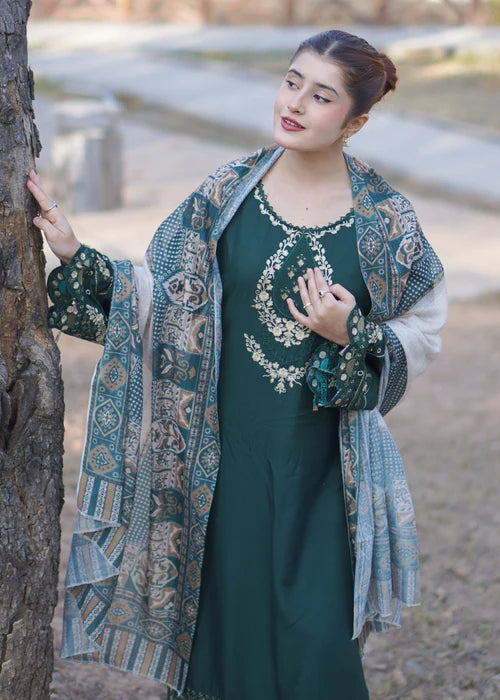 Mannat Embroidered 3PC | Deep Emerald Green Lawn Kurta with Printed Voile Dupatta
