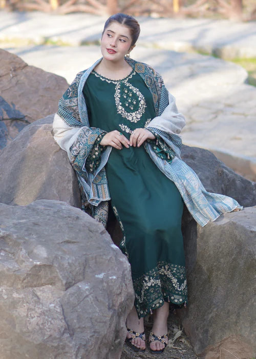 Mannat Embroidered 3PC | Deep Emerald Green Lawn Kurta with Printed Voile Dupatta