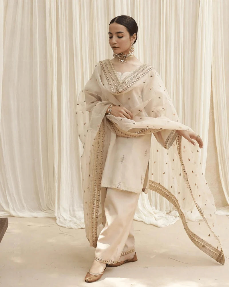 Golden Petal Lawn Suit | Golden Embroidery with Organza Dupatta