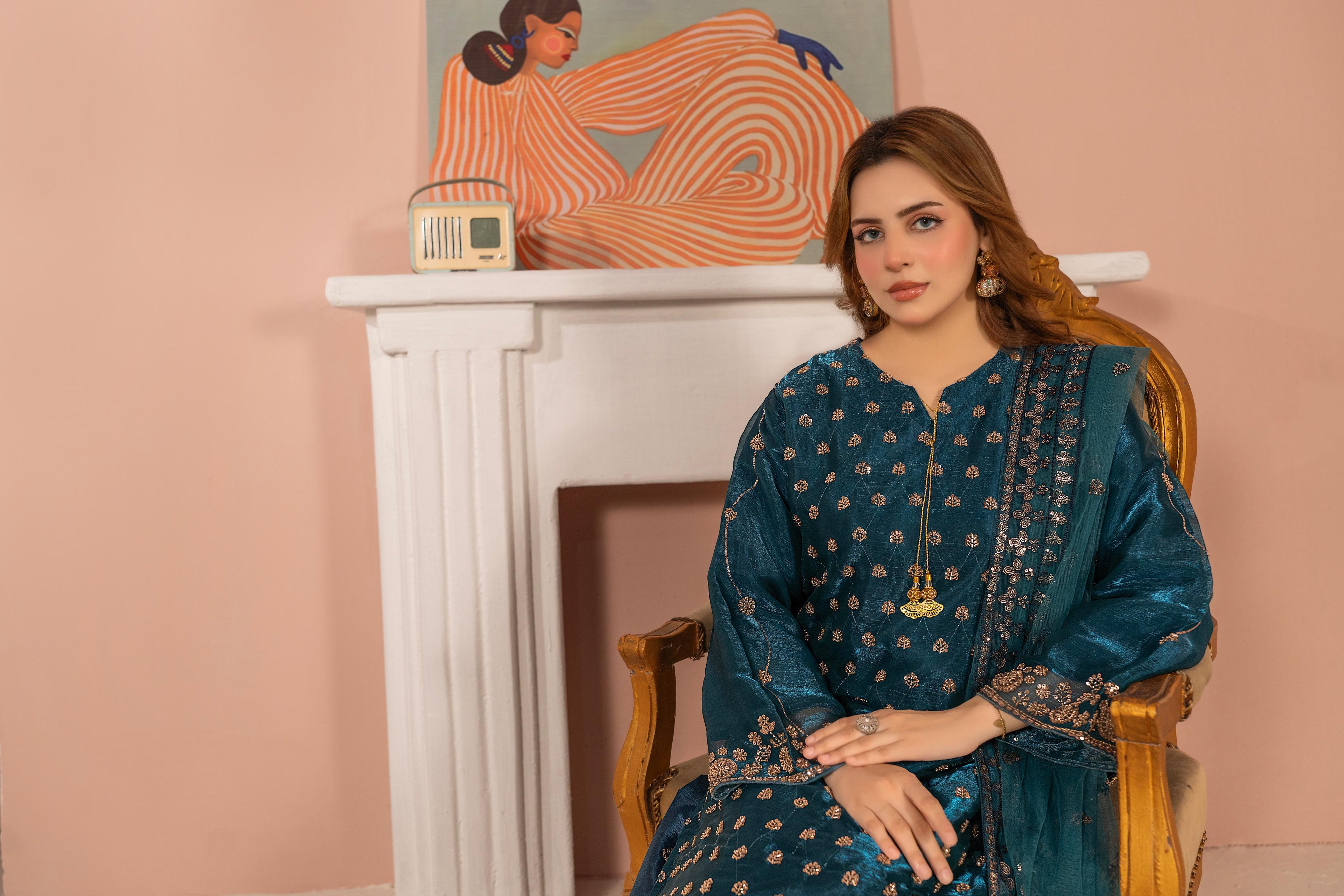 Zinc Majesty 3-Piece Festive Suit