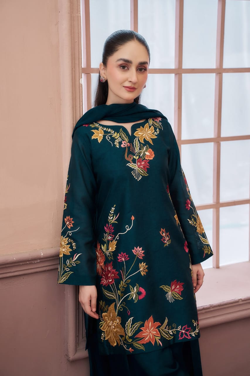 Jazera Embroidered 3PC | Green Lawn Kurta with Farshi Shalwar & Chiffon Dupatta