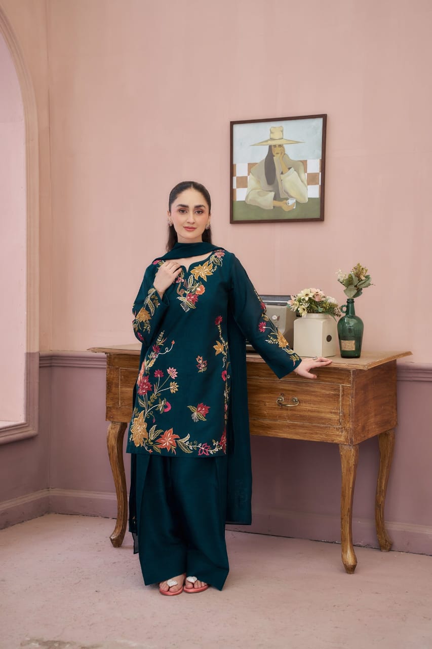 Jazera Embroidered 3PC | Green Lawn Kurta with Farshi Shalwar & Chiffon Dupatta