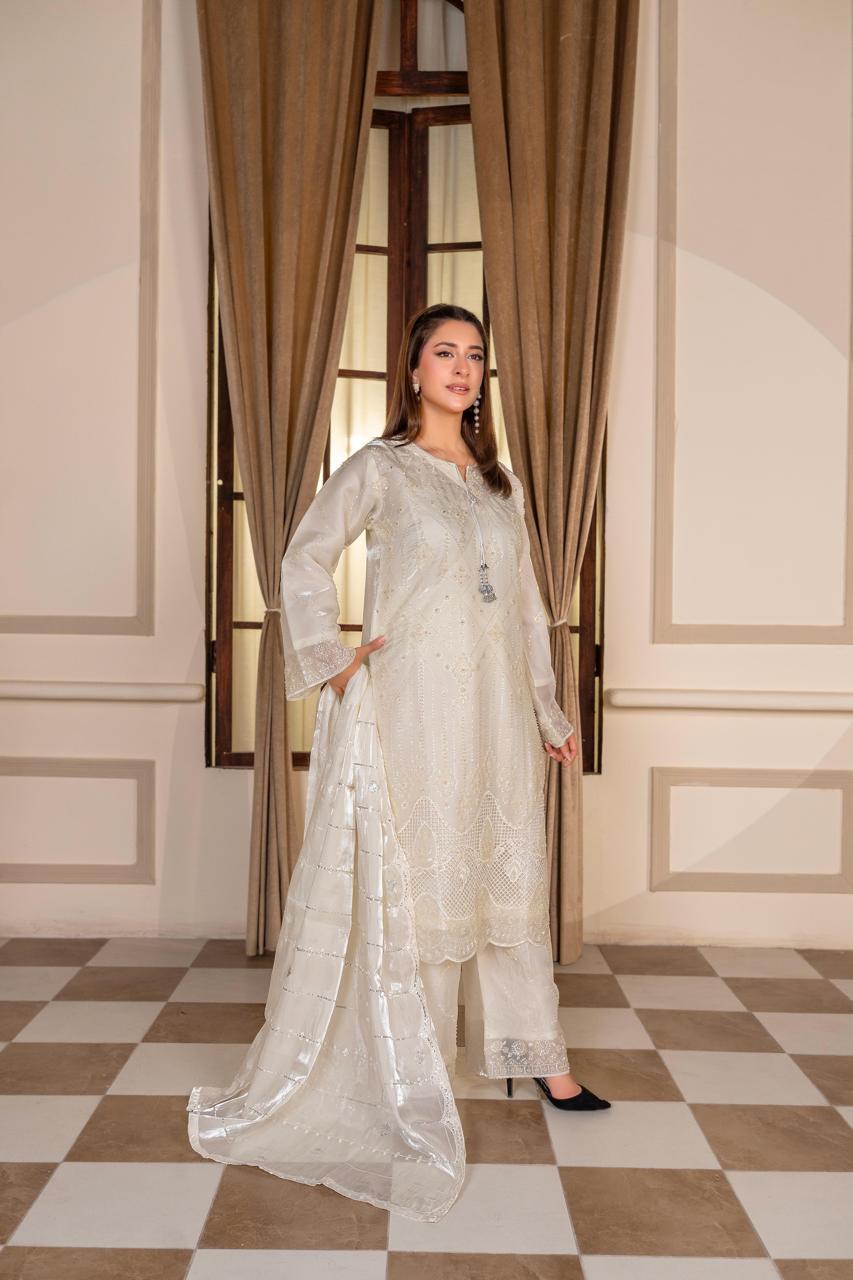 Swan 3-Piece Formal Ensemble